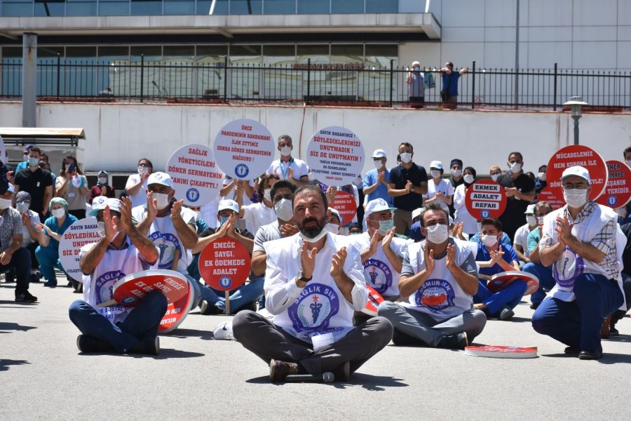 Döner sermaye sistemini oturma eylemi ile protesto ettiler