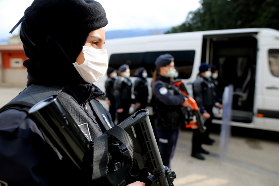 Bursa’da 500 kadın polis güvenliği sağlıyor