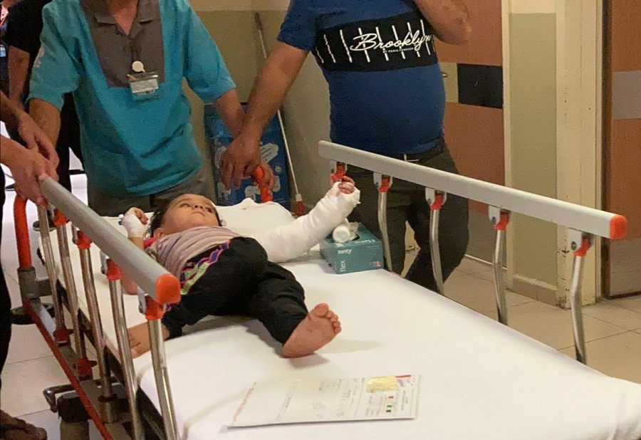 Balkondan Düşen 3 Yaşındaki Çocuk Yaralandı