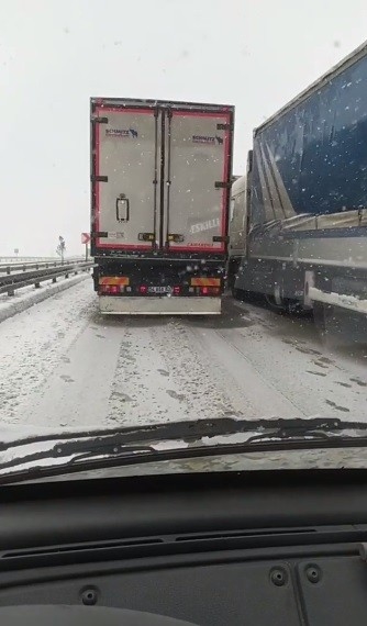 İnegöl- Bursa yolu trafiğe açıldı