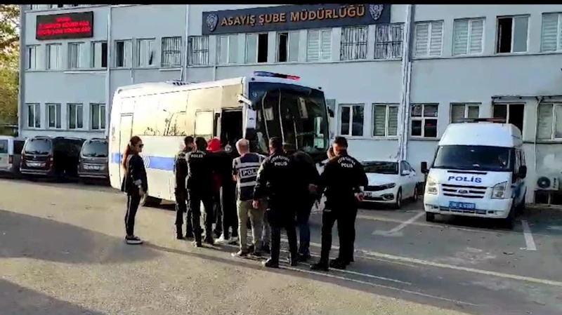 Bursa merkezli operasyonda fuhuş çetesi çökertildi : 2’si kadın 13 kişi gözaltına alındı
