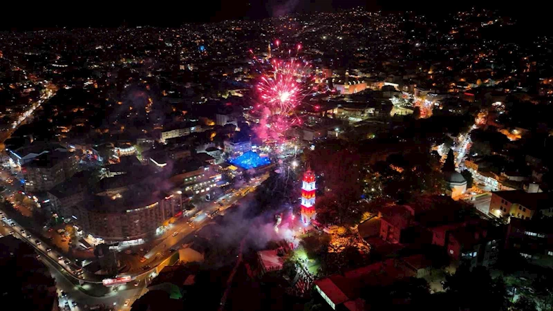 Bursa’da 100. yıl kutlamalarına havai fişekli final
