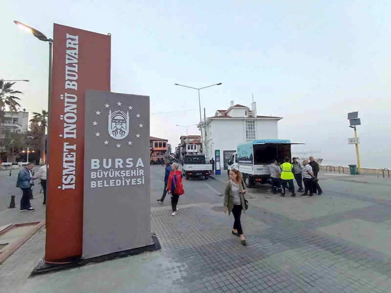 Bursa Büyükşehir Belediyesi’nden CHP’li Mudanya Belediyesi’ne tabela eleştirisi
