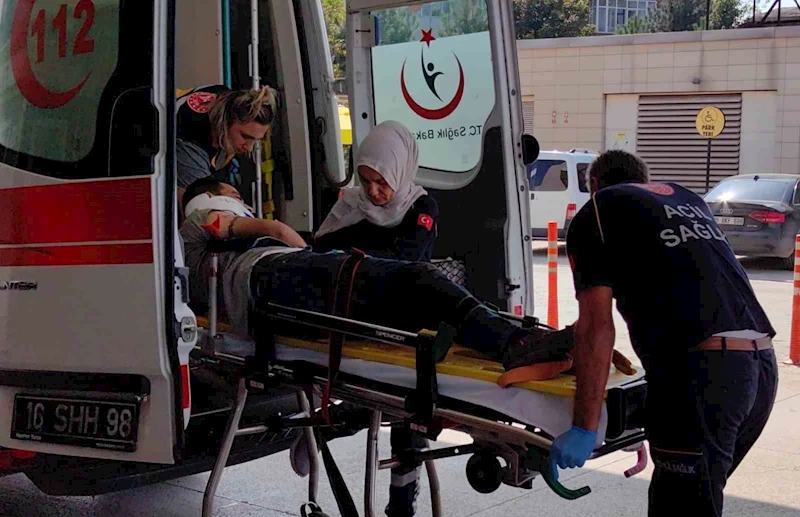 Bursa’da üzerine tomruk düşen şoför ağır yaralandı
