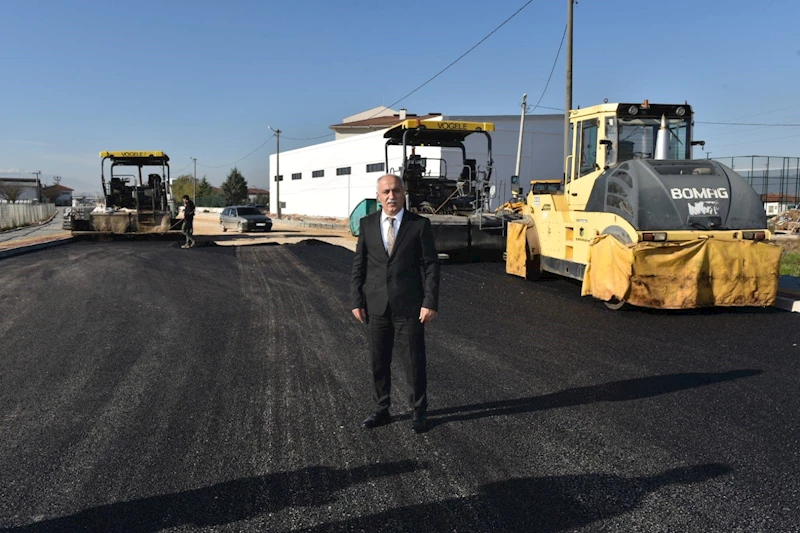 Yenişehir okullar bölgesinde asfalt çalışması
