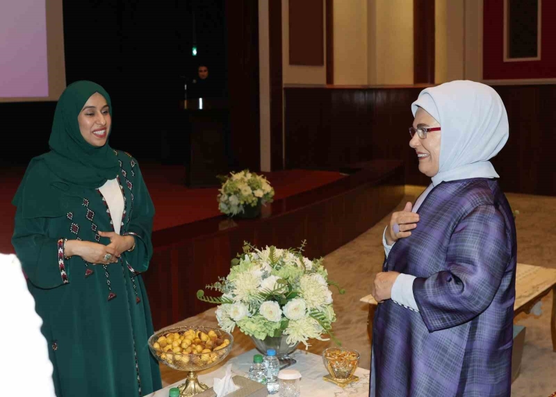 Emine Erdoğan, BAE’de Kadınlar Genel Birliği’ni ziyaret etti
