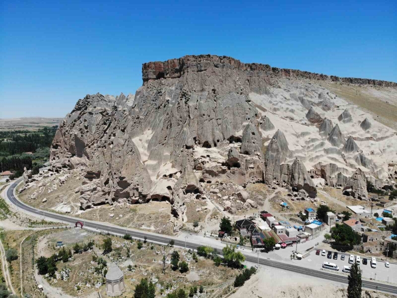 Selime Katedrali ihtişamıyla yerli ve yabancı turistleri cezbediyor
