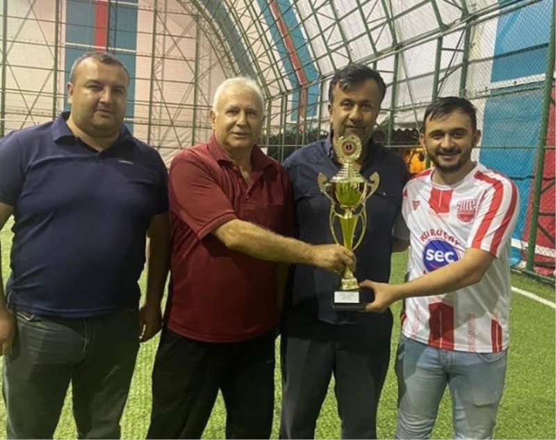 Kuruçayspor ASKF’den Şampiyonluk kupasını aldı
