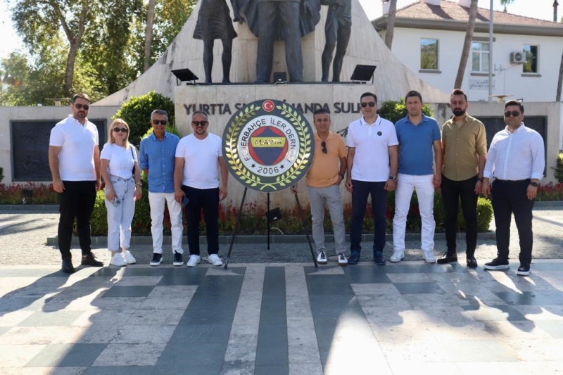 ’Dünya Fenerbahçeliler Günü’nü kutladılar
