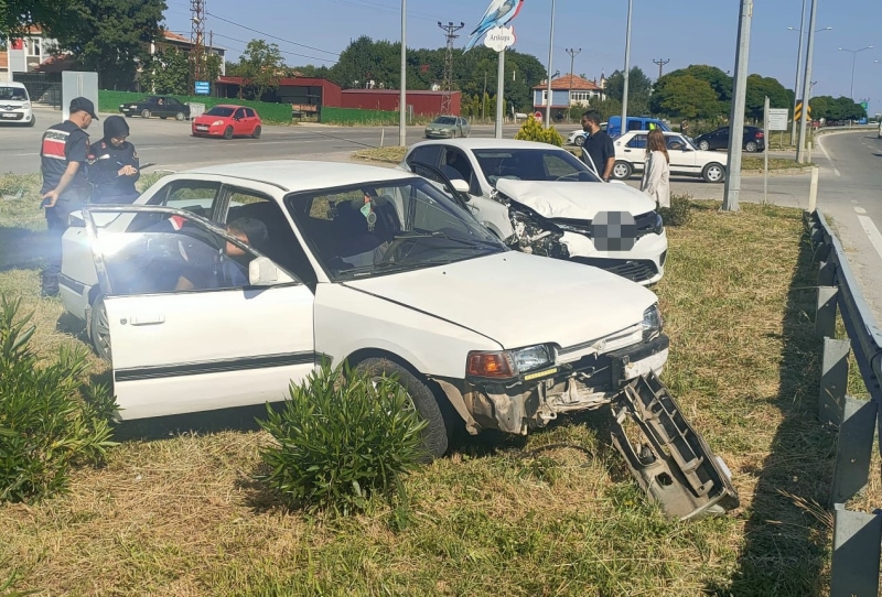 Samsun’da iki otomobil çarpıştı: 4 yaralı
