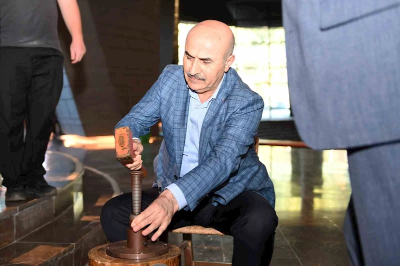 Vali Demirtaş’tan Fetih Müzesi’ne ziyaret
