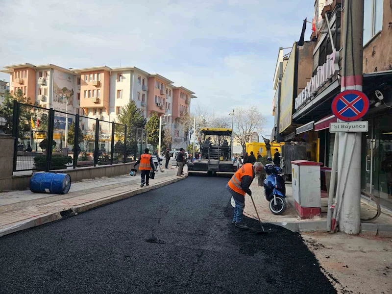 Osmangazi’de asfalt mesaisi hız kesmiyor
