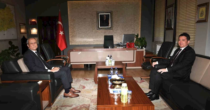 Başkan Aydın ilk resmi ziyaretini yaptı
