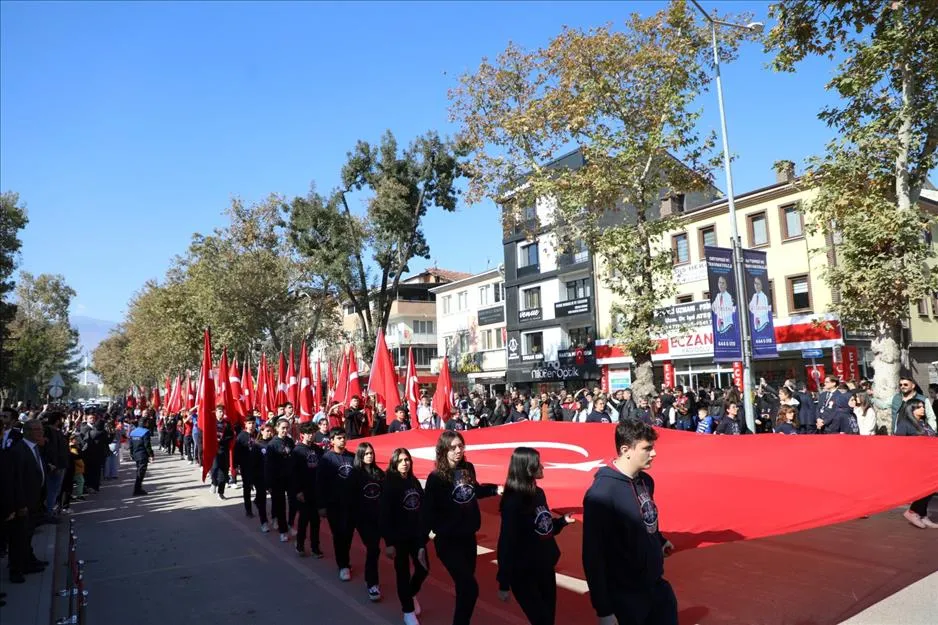 İnegöl’de coşkulu kutlama