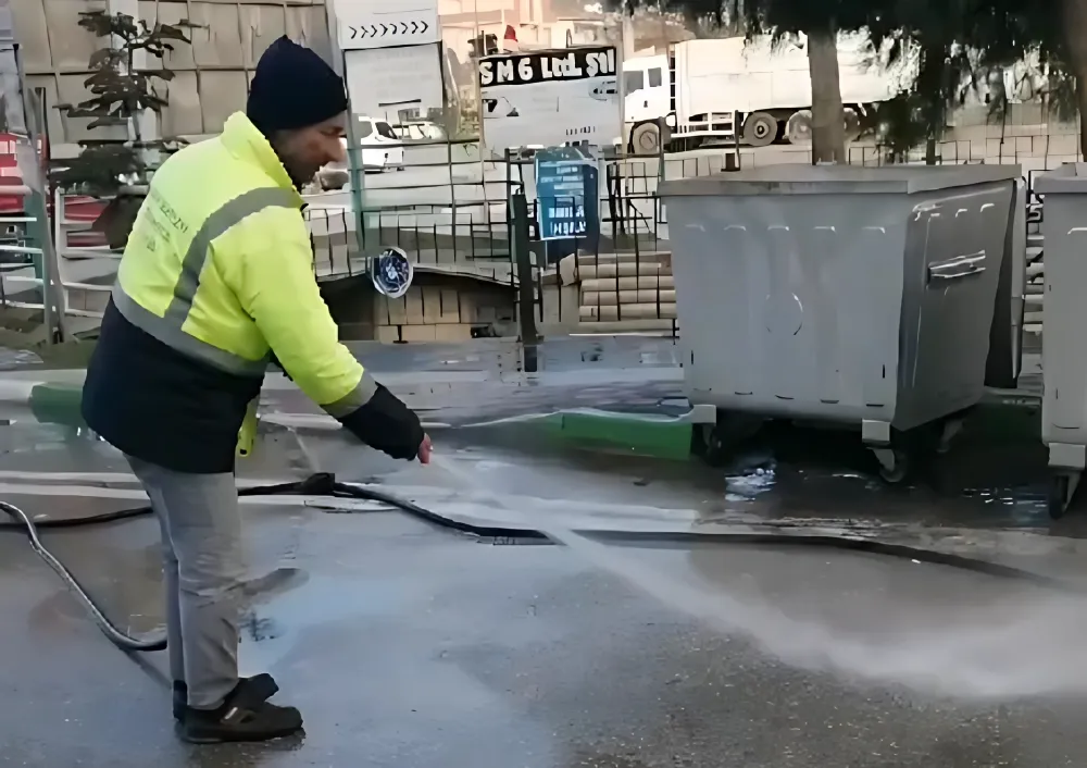 Şehir barbarı bozuk balıkları yola döktü