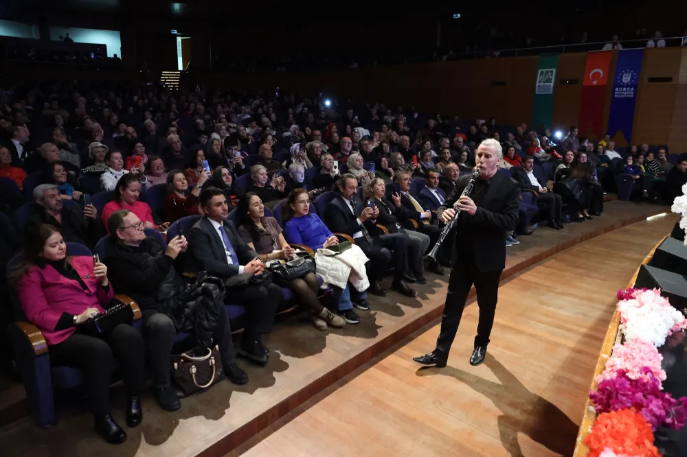 ‘Sanat Güneşi’ Zeki Müren, Bursa’da anıldı