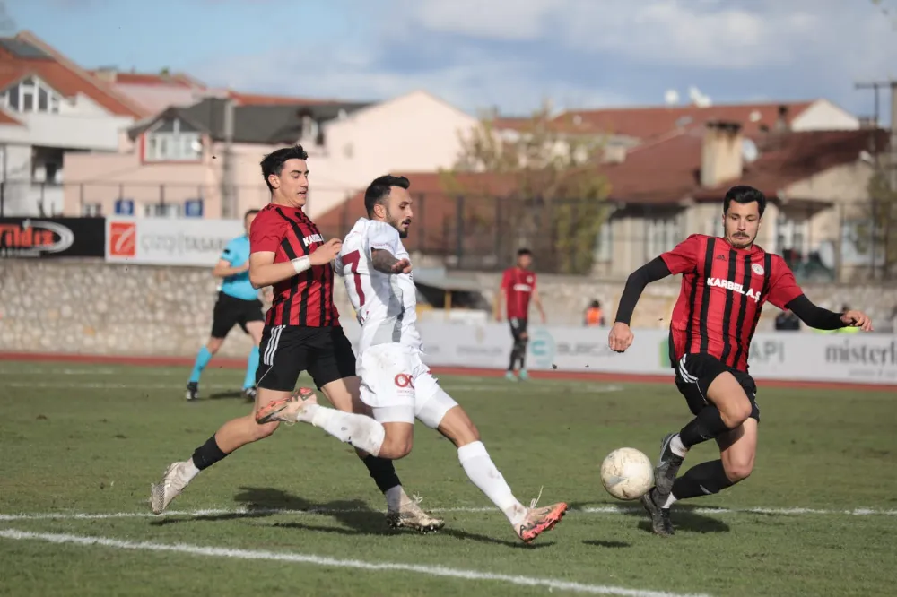 İnegölspor kazanmasını bildi 2-1