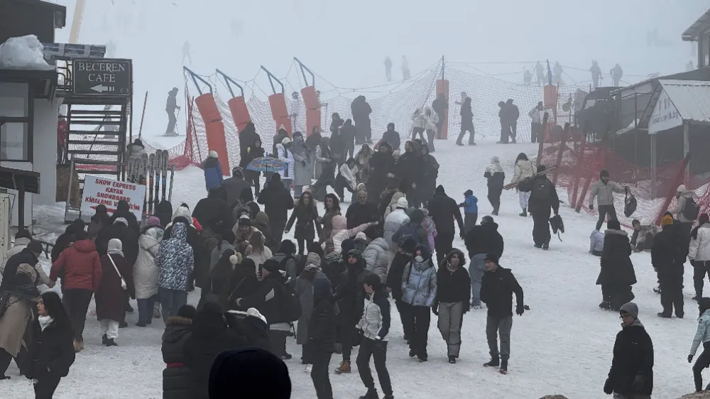 Uludağ’ın zirvesine turist akını