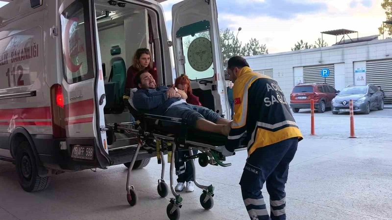 600 kiloluk demir silindirin altında kaldı
