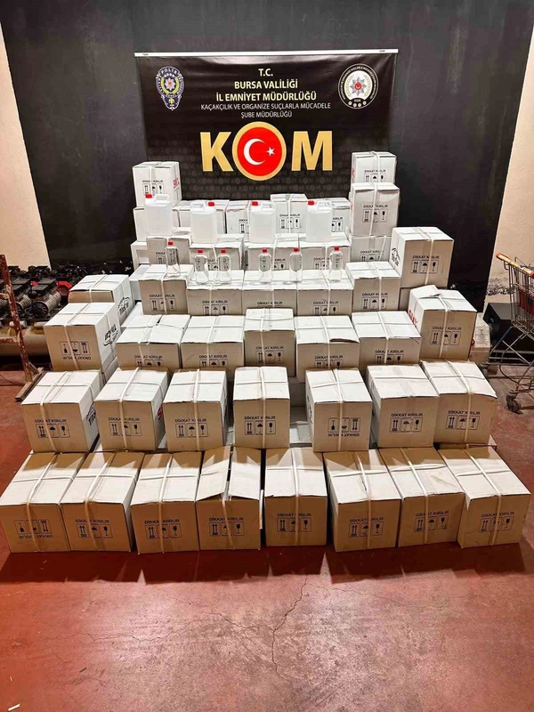 Bursa’da bin 200 litre etil alkol ele geçirildi
