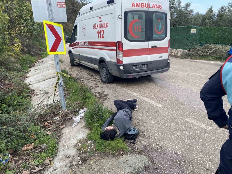 Bisikletli sürücü faciadan böyle döndü...Yaralı kurtuldu
