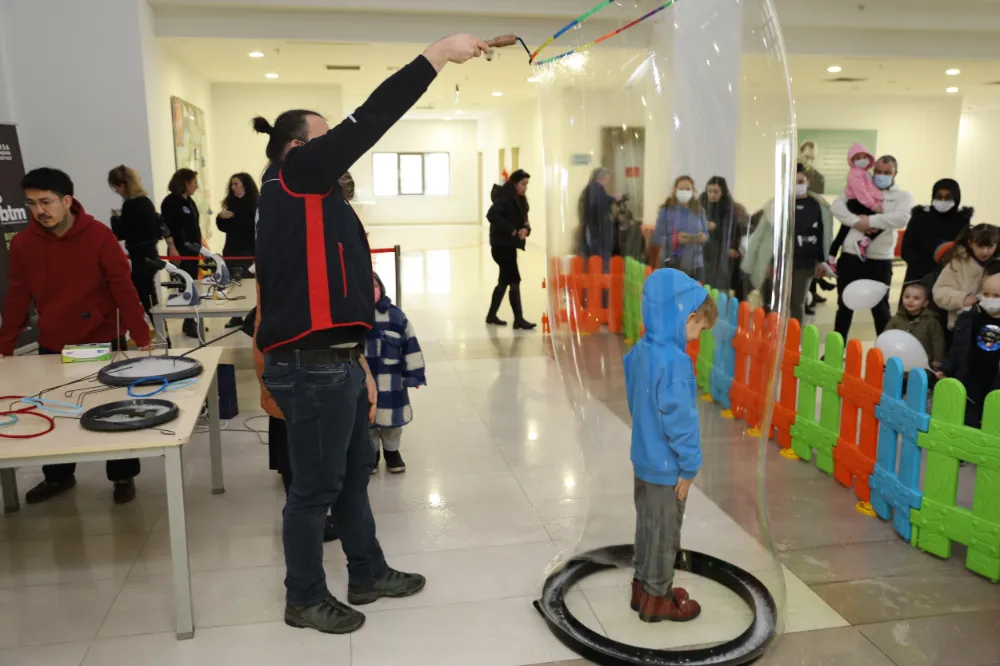 Büyükşehir’den tedavi gören çocuklara moral