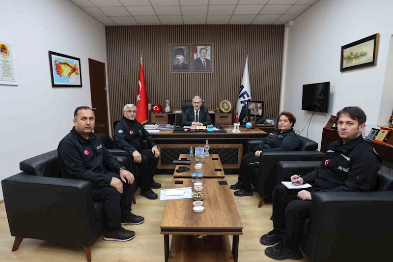 Vali Ayyıldız’dan AFAD’a ziyaret
