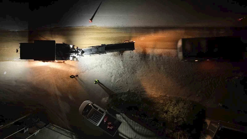 Büyükşehir’den Çalı-Kayapa yolunda gece mesaisi
