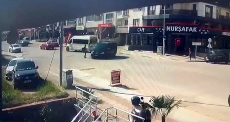 Sürücüsüz araç harekete geçti, facia böyle teğet geçti
