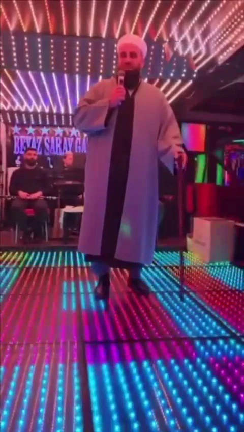 Bursa’da tebliğciler pavyonda vaaz verdi
