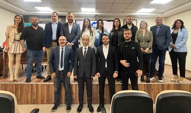 İGD’de Mesut Demir güven tazeledi
