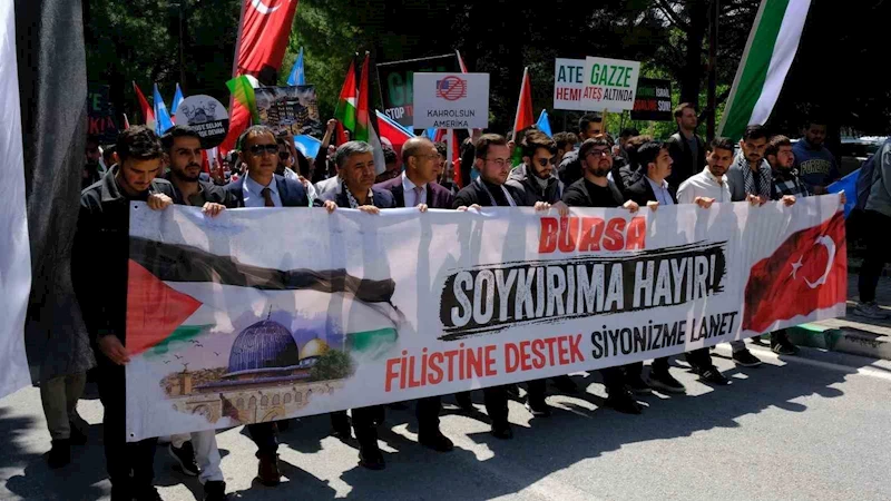 Uludağ Üniversite öğrencilerinden vicdan nöbeti: Zulme karşı sessiz kalmıyoruz
