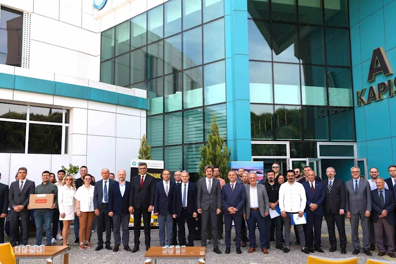 Uludağ Üniversitesi’nde kitap kurtları ödüllendirildi
