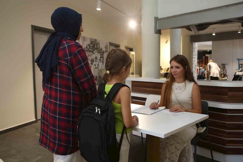 Nilüfer’de öğrencilere kırtasiye desteği
