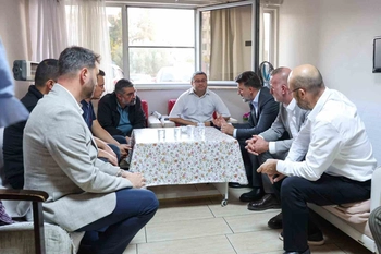 Bursa Büyükşehir Belediyesi Manisa'daki Kazada Yaralıları ve Yakınlarını Yalnız Bırakmadı