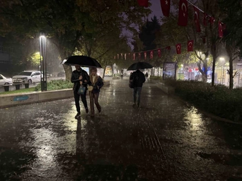 Kocaeli’de beklenen sağanak etkisini göstermeye başladı
