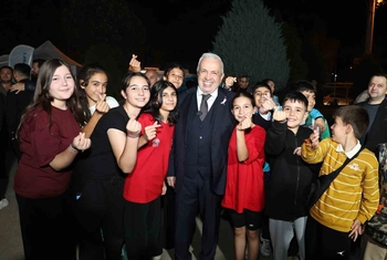 Başkan Şadi Özdemir Akçalar’da vatandaşlarla buluştu
