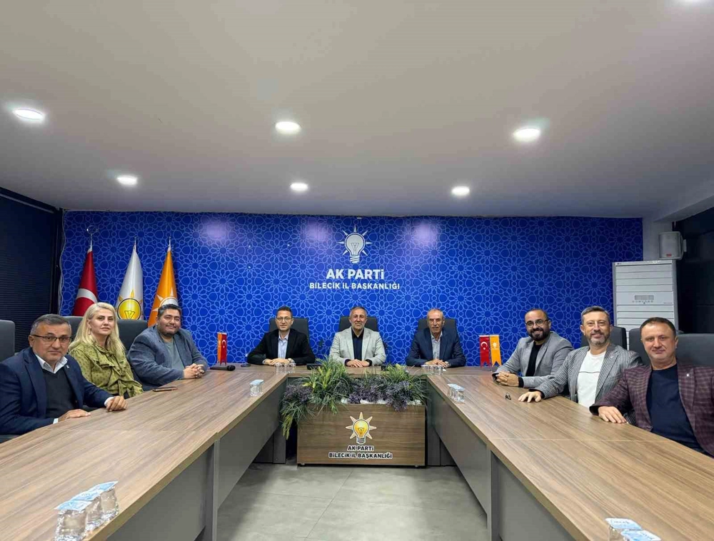 AK Parti’de hedef ve yol haritası masaya yatırıldı

