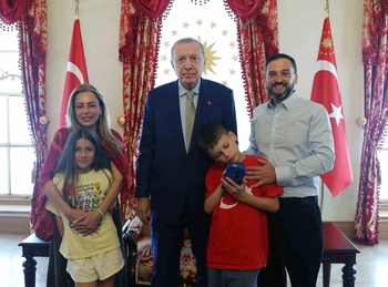 Cumhurbaşkanı Erdoğan "Cake Not Hate" kampanyasıyla tanınan Joshua Harris’i kabul etti
