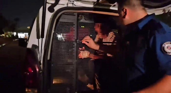 Bursa'da Gece Yarısı İki Grup Sokakta Kavga Etti, O Anlar Kamerada