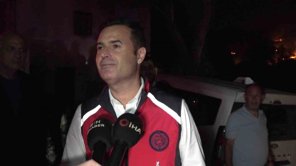 Balıkesir'de eş zamanlı orman yangınlarına müdahale sürüyor, can kaybı yok