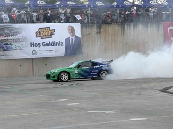 Gebze'de Drift Festivali Rüzgarı