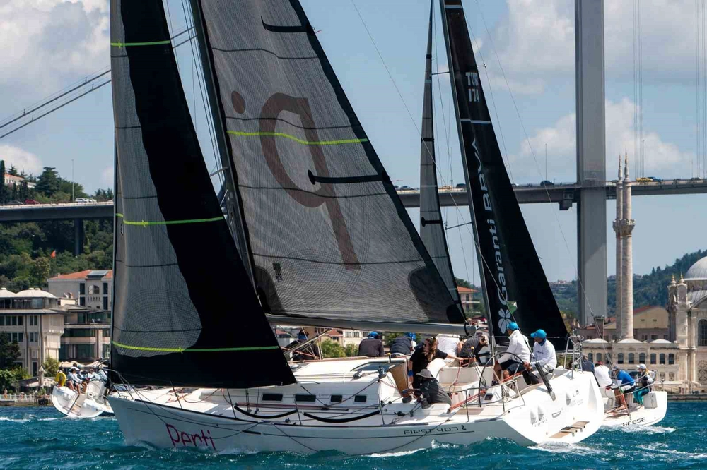 14. TAYK-Eker Olympos Regatta Boğaz'daki Finalle Sona Erdi