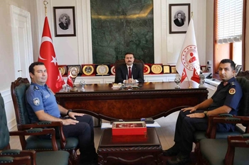 Gökçeada'da Güvenlik Toplantısı: Kaymakam Acar Başkanlığında Asayiş Değerlendirmesi