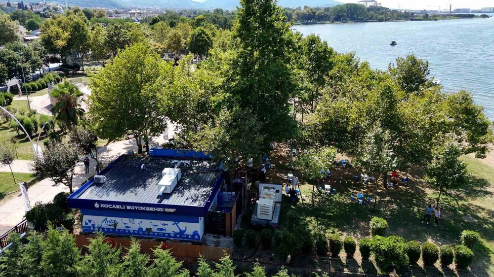 Antik Balık'ın Dördüncü Şubesi Başiskele Sahili'nde Açıldı