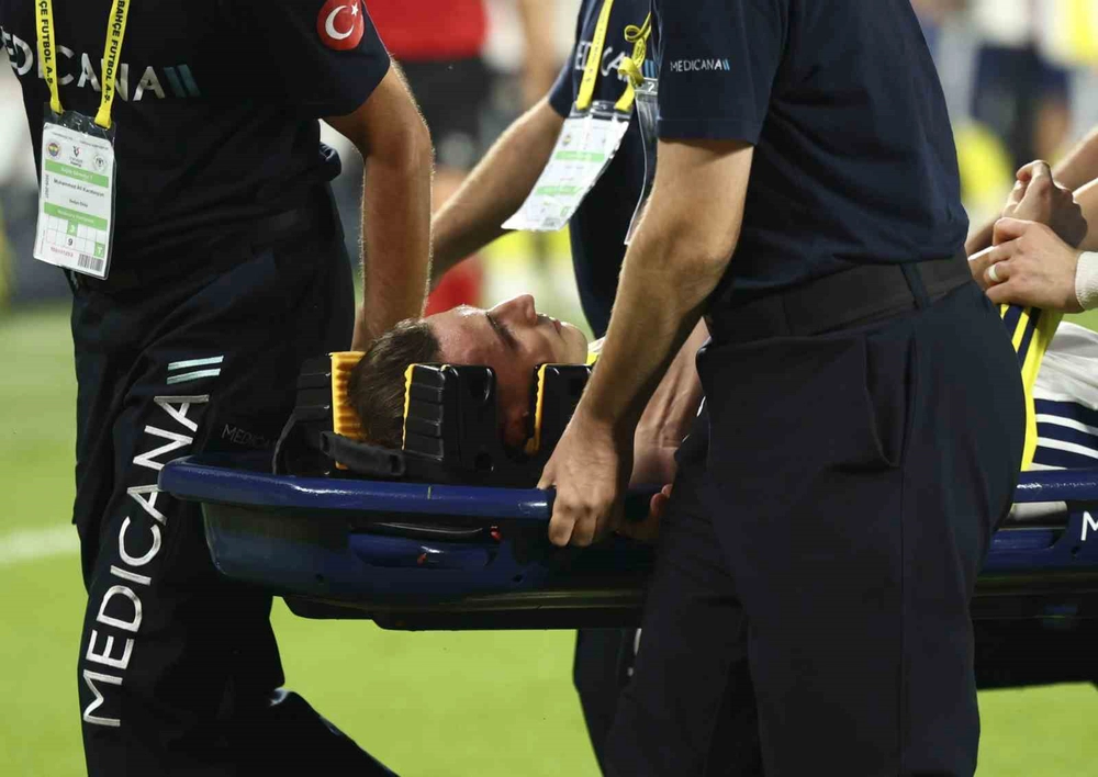 Kerem Aktürkoğlu Konyaspor Maçında Kafa Travması Geçirdi