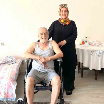 Burhaniyeli Muhtar Yasemin Kozan İhtiyaç Sahipleri İçin Gece Gündüz Çalışıyor