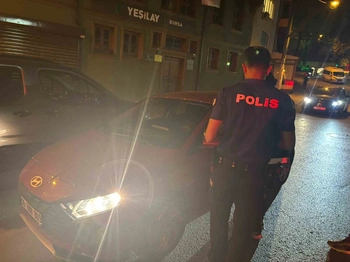 Bursada Huzur Denetimlerinde Üç Aranan Şahıs Yakalandı