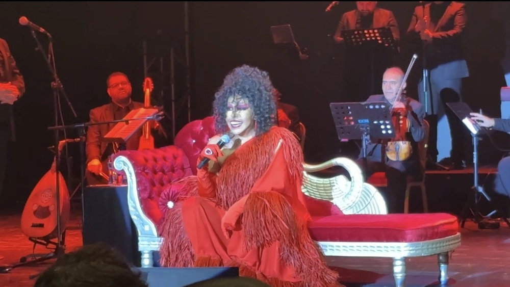 Bülent Ersoy memleketi Bursa'da sevenleriyle buluştu