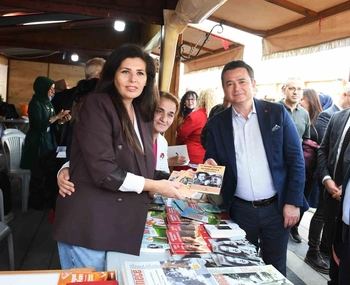 Osmangazi Kitap Günleri 700. Yıl Dönümünde Edebiyat ve Sanatı Buluşturuyor